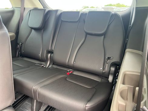 New 2026 Kia Carnival EX FWD image 25