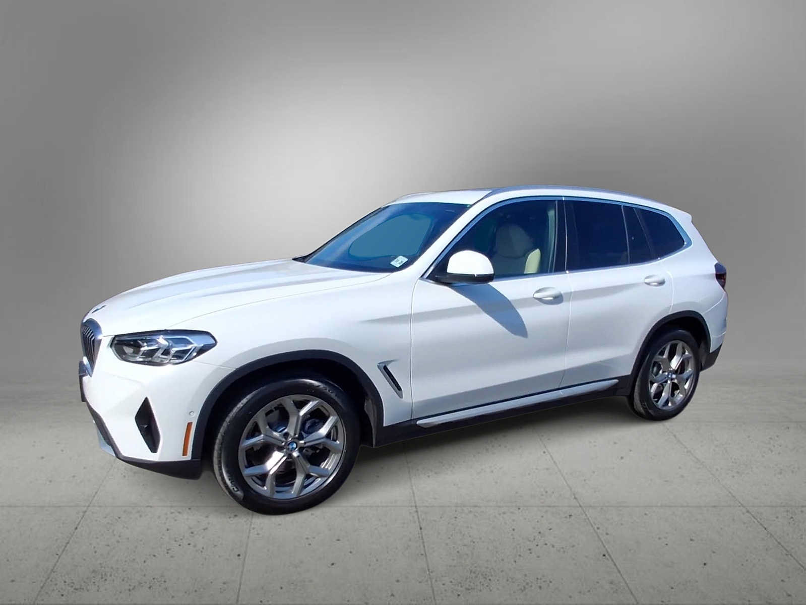 Used 2024 BMW X3 xDrive30i w/ Convenience Package AWD/4WD image 4