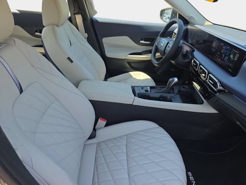 New 2026 Nissan Sentra SL w/ Floor Mat Package FWD image 10