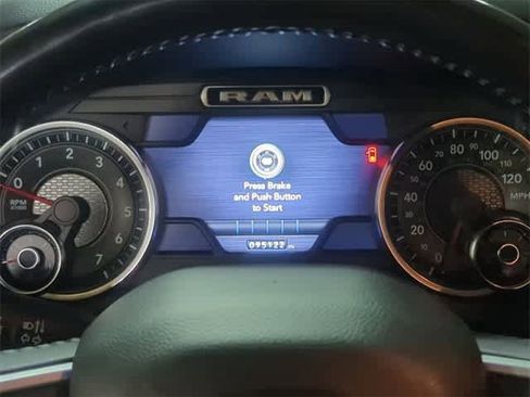 Used 2021 RAM 1500 Big Horn image 32