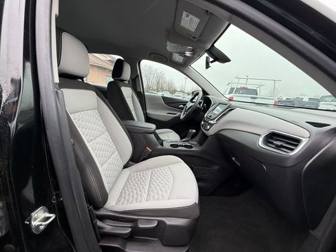 Used 2018 Chevrolet Equinox LS image 29