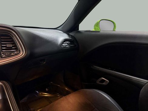 Used 2015 Dodge Challenger SRT w/ Technology Group image 22