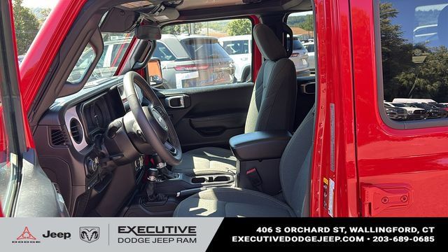 Used 2024 Jeep Wrangler Unlimited w/ Convenience Group AWD/4WD image 9