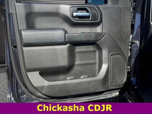 Used 2022 Chevrolet Silverado 1500 Custom image 21