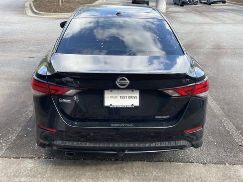 Used 2022 Nissan Sentra SR w/ Midnight Edition image 4