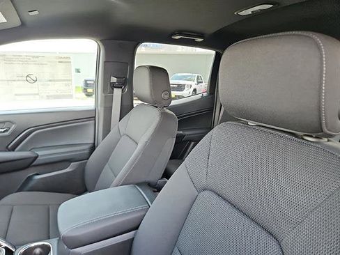 New 2026 GMC Canyon Elevation w/ Convenience Package image 12