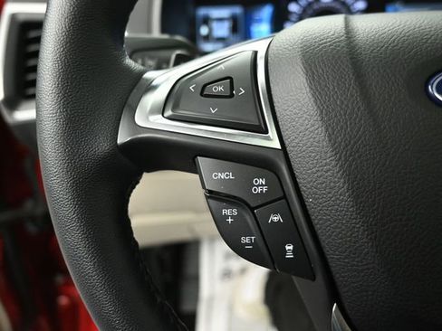 Certified 2022 Ford Edge Titanium w/ Class II Trailer Tow Package image 16