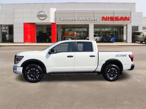 Used 2024 Nissan Titan PRO-4X w/ Pro-4x Utility Package image 6