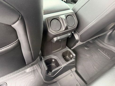 Used 2021 Jeep Gladiator Sport AWD/4WD image 23