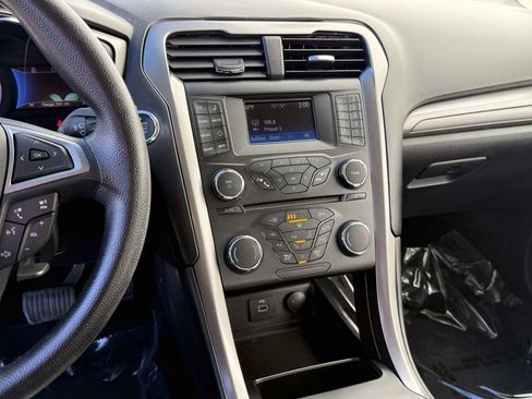 Used 2018 Ford Fusion S image 24