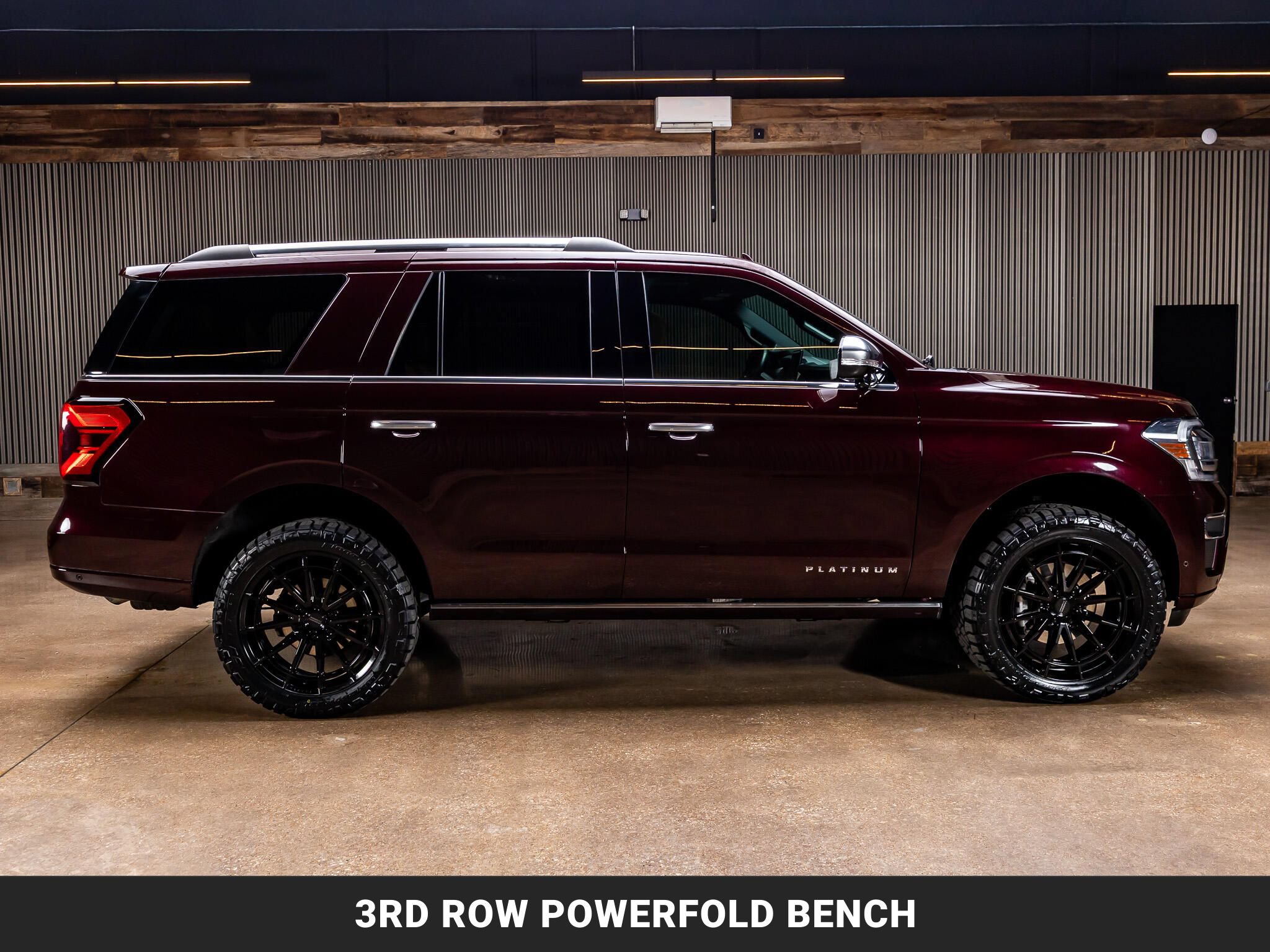 Used 2024 Ford Expedition Platinum AWD/4WD image 11