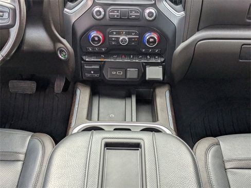 Used 2022 GMC Sierra 1500 Denali w/ Denali Premium Package image 18