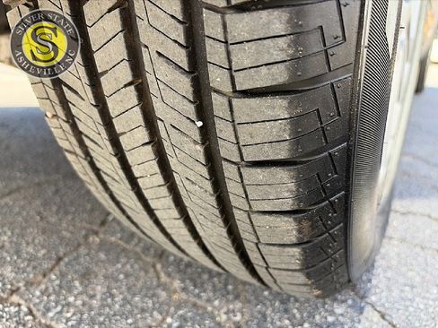 Used 2015 Volvo XC60 T5 Premier image 10