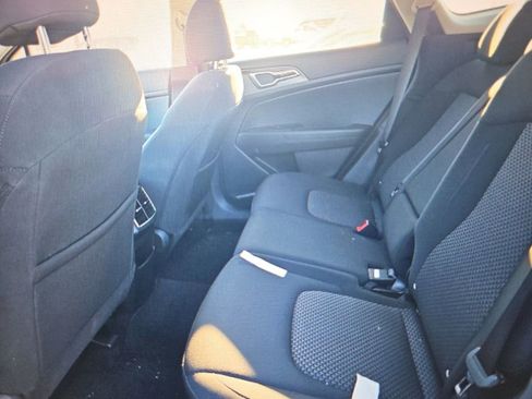 Used 2024 Kia Sportage LX image 11