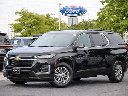 Used 2023 Chevrolet Traverse LT FWD image 1