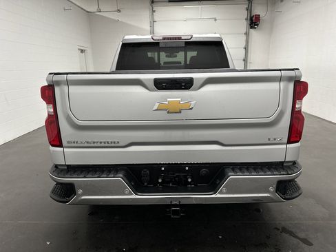 Used 2022 Chevrolet Silverado 1500 LTZ w/ LTZ Convenience Package II image 9