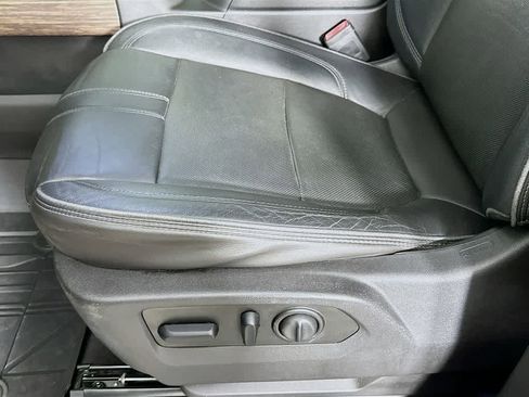 Used 2019 Chevrolet Silverado 1500 High Country w/ Technology Package image 30