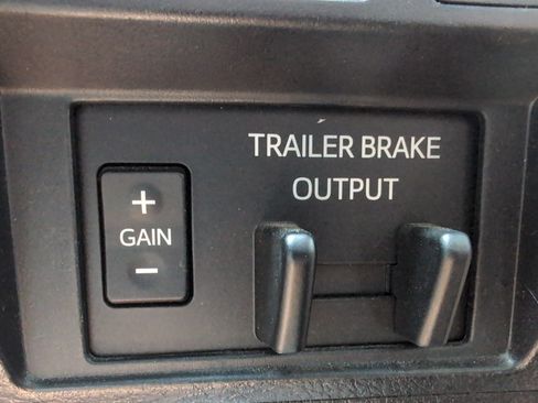 Used 2021 Toyota Tundra SR5 AWD/4WD image 36