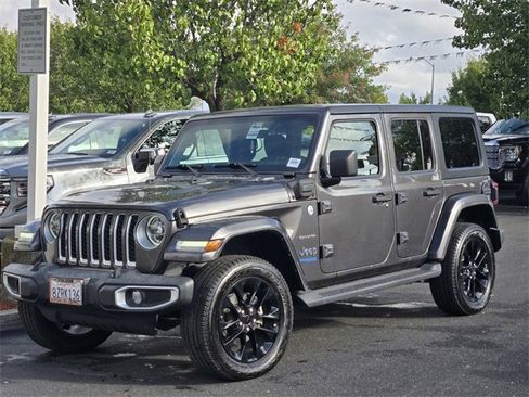 Used 2021 Jeep Wrangler Unlimited Sahara image 8