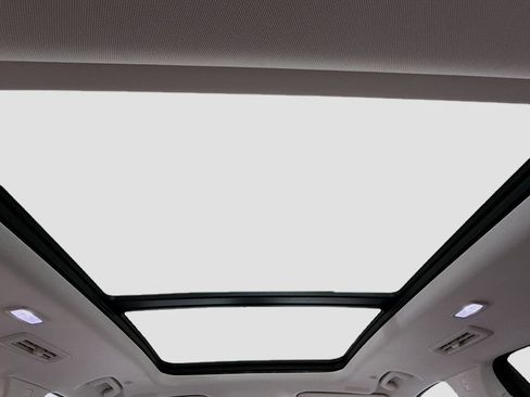 Used 2025 Buick Enclave Avenir w/ Super Cruise Package image 22