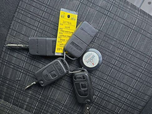 Used 2014 Freightliner Sprinter 3500 image 17