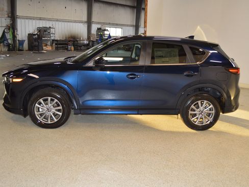 New 2025 MAZDA CX-5 AWD 2.5 S w/ Select Package image 6