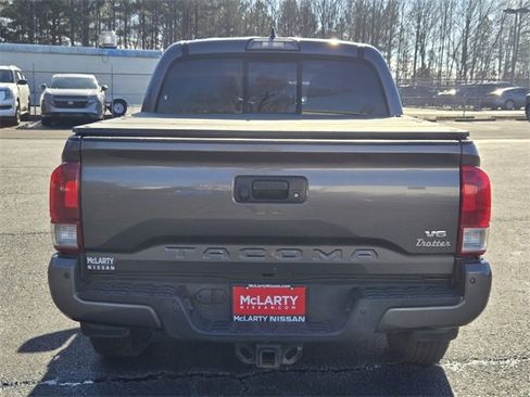 Used 2016 Toyota Tacoma TRD Off-Road image 12