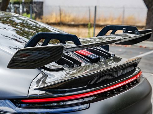 Used 2021 Porsche 911 Carrera S image 9