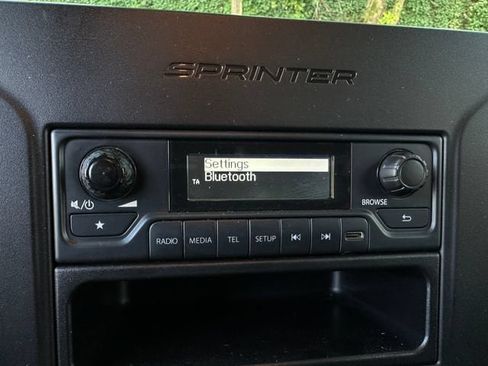 Used 2021 Mercedes-Benz Sprinter 2500 image 21