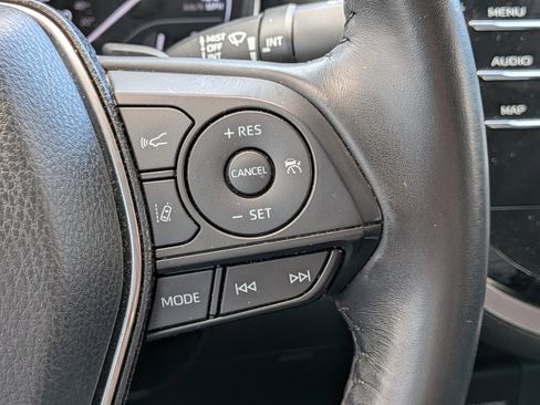 Used 2020 Toyota Camry SE w/ Convenience Package image 23