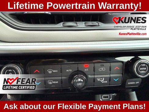 Used 2025 Jeep Compass Limited image 24