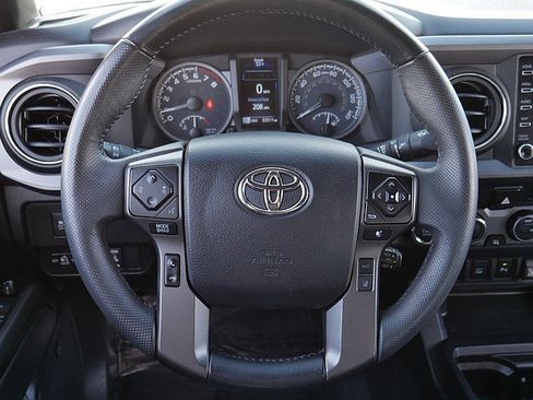 Used 2023 Toyota Tacoma TRD Sport image 19