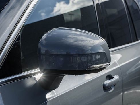 Used 2022 Volvo XC90 T5 Momentum w/ Advanced Package image 16