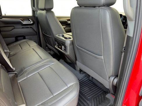 Used 2024 Chevrolet Silverado 2500 LT w/ Convenience Package RWD image 29
