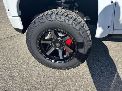 New 2026 GMC Sierra 1500 AT4 w/ AT4 Premium Package image 38