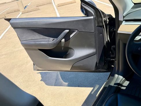Used 2022 Tesla Model Y Performance AWD/4WD image 35