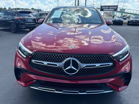 Used 2025 Mercedes-Benz GLC 300 4MATIC image 3