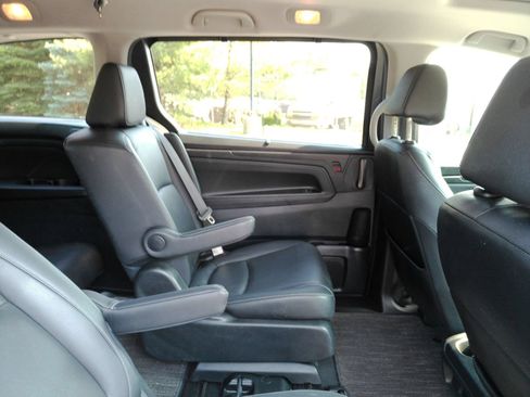 Used 2023 Honda Odyssey EX-L image 19