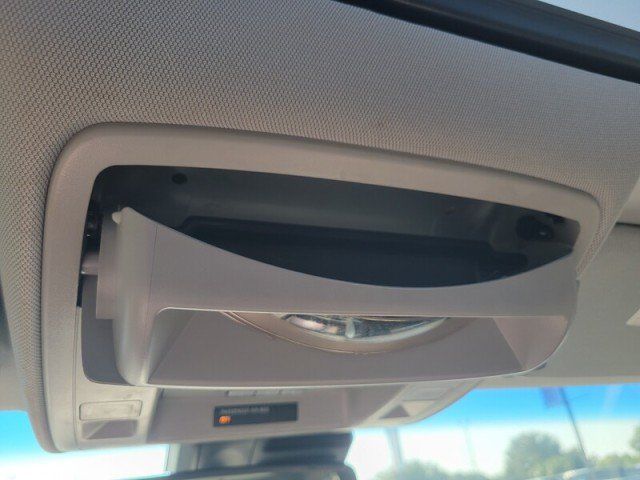 Used 2017 GMC Yukon SLT w/ Open Road Package RWD image 26