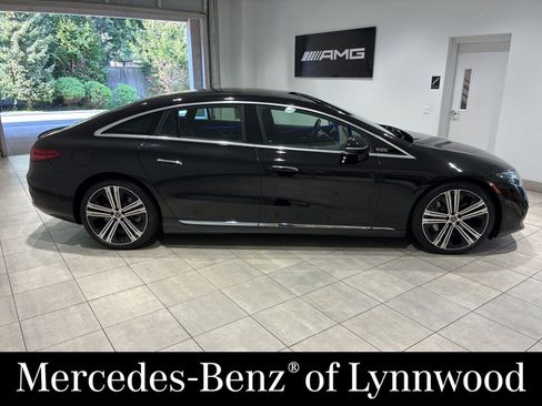Used 2024 Mercedes-Benz EQS 450+ 4MATIC Sedan image 3
