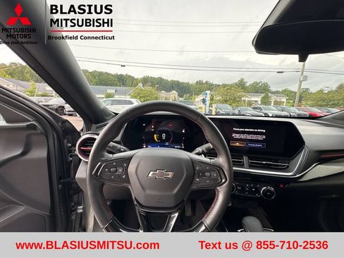 Used 2024 Chevrolet Trax RS w/ Driver Confidence Package FWD image 20