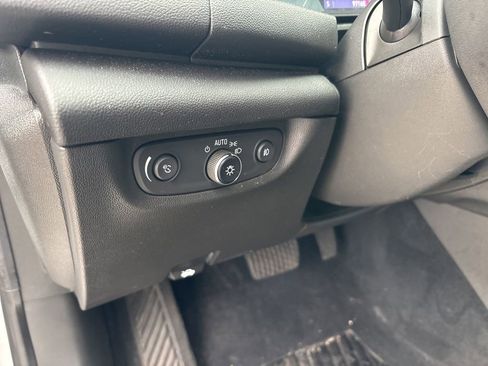 Used 2018 Buick Regal Essence w/ Driver Confidence Package #1 image 19