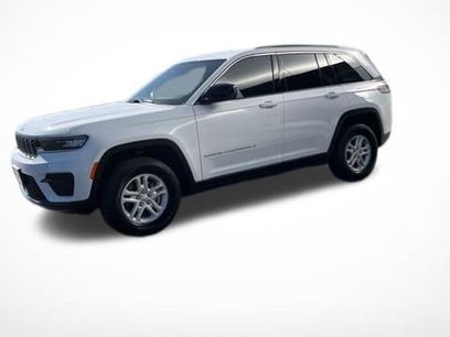 Used 2025 Jeep Grand Cherokee Laredo w/ Trailer Tow Package