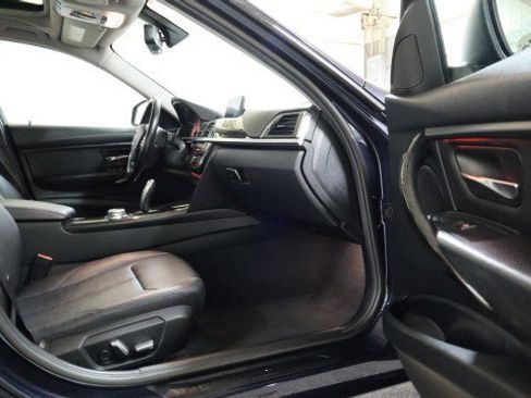 Used 2016 BMW 320i xDrive Sedan image 10