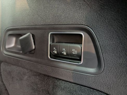 Used 2024 Mercedes-Benz GLS 580 4MATIC image 34