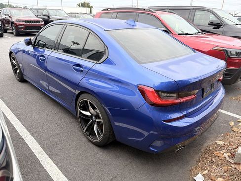 Used 2021 BMW 330i Sedan w/ M Sport Package RWD image 6