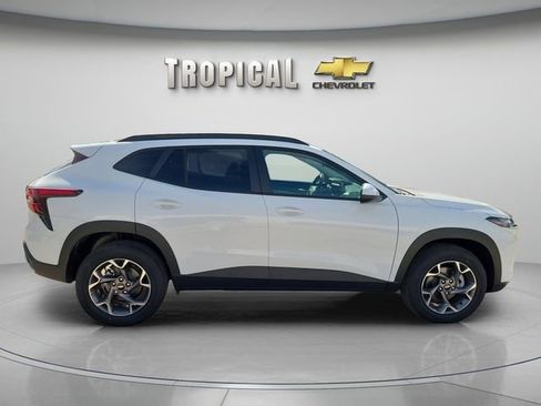 New 2026 Chevrolet Trax LT w/ Driver Confidence Package FWD image 6