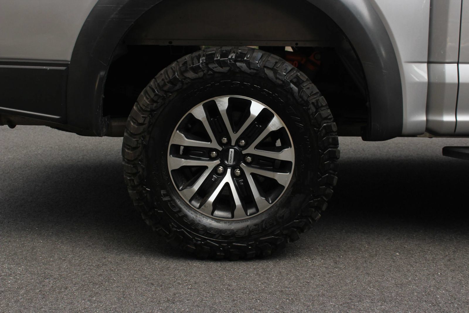 Used 2019 Ford F150 Raptor w/ Equipment Group 801A Mid AWD/4WD image 5