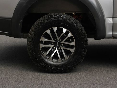 Used 2019 Ford F150 Raptor w/ Equipment Group 801A Mid AWD/4WD image 5