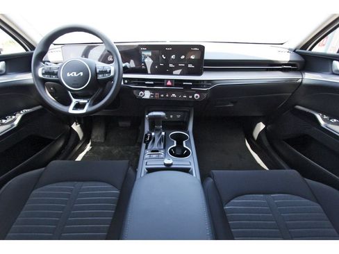 New 2026 Kia K5 LXS FWD image 10
